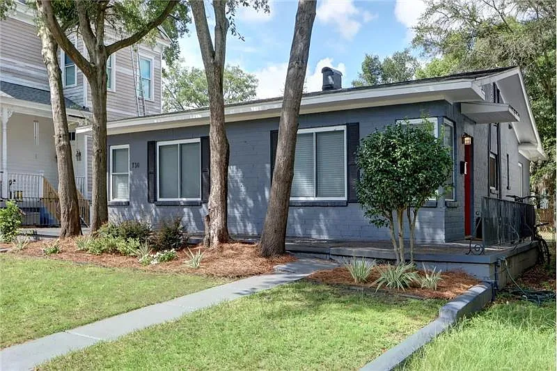 2 bed, 800 sqft, $1,600 — Photo 2
