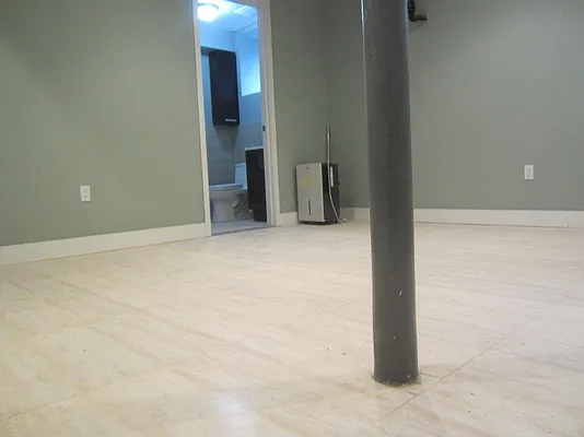 Rented by Uptown Flats LLC | media 24