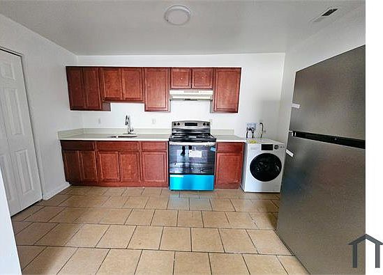 1st image of 2939 Allendale Rd #B