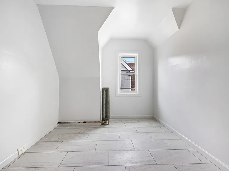 3817 Avenue I #3 — Photo 4