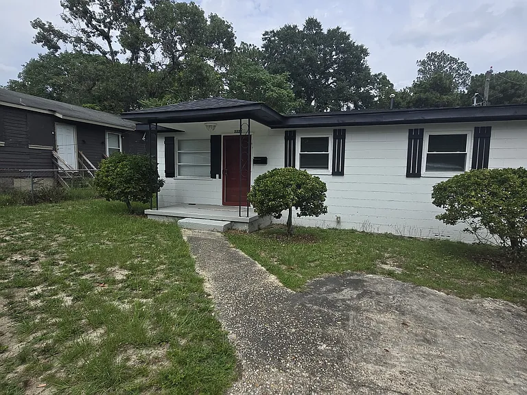 2222 Edgar St — Photo 14