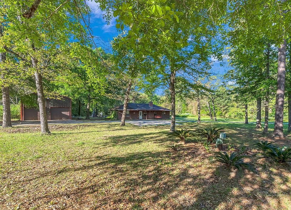 1st image of 23385 Hickory Dr