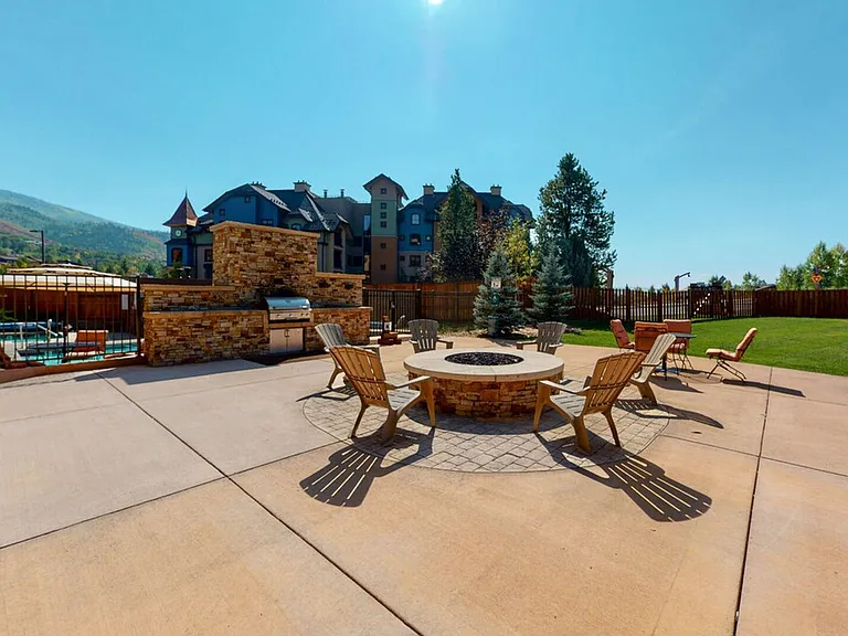 2200 Apres Ski Way #2-ID1564307P — Photo 43