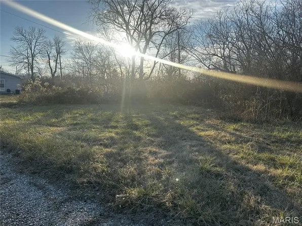 2031 N 42nd St, East Saint Louis, IL 62204