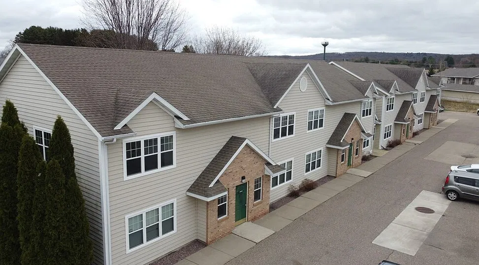 Silver Drive Apartments — Photo 4