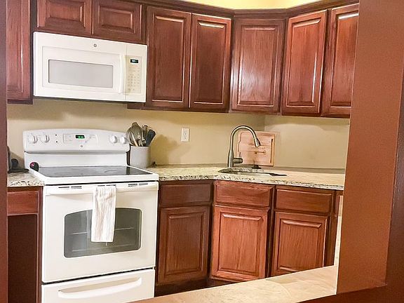 2nd image of 106 Timberlake Ter APT 9
