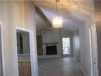 3rd image of 2609 Creek Bend Cir