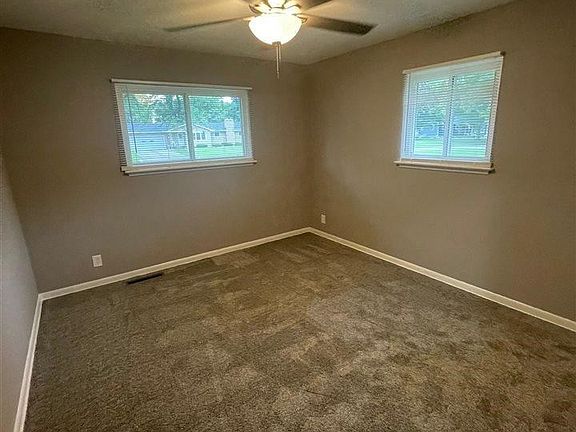 2nd image of 2103 Thistlewood Dr