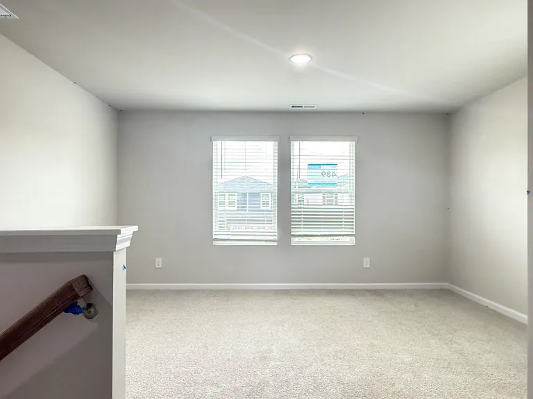 1008 Saint Lawrence Dr — Photo 7