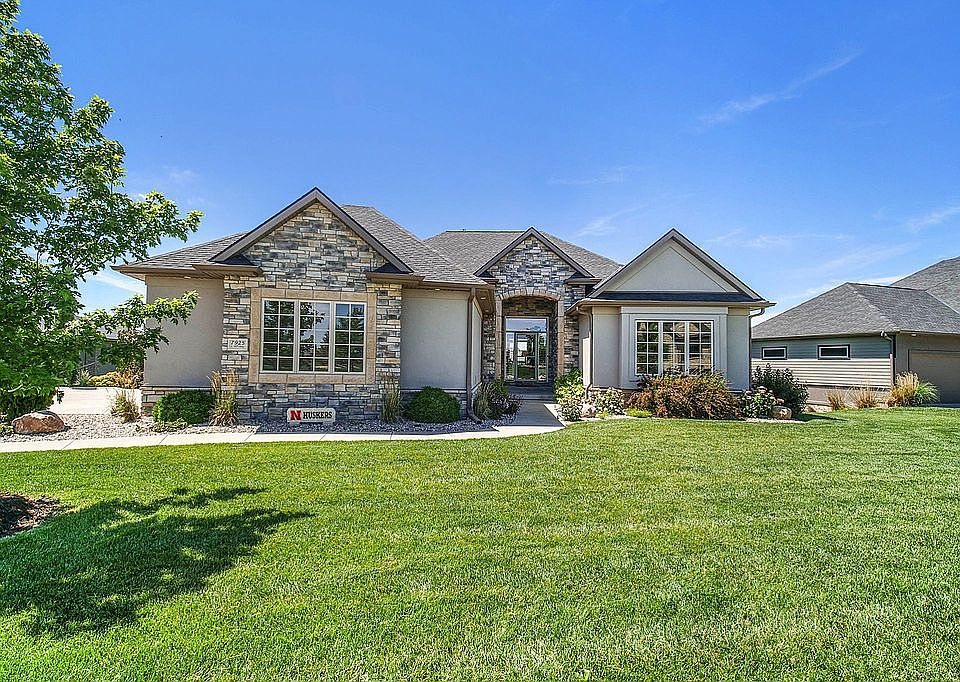 1st image of 7925 S 96th Bay