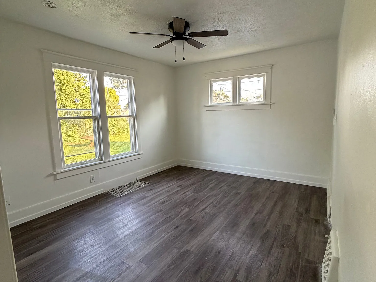 Cozy 1 Bed/1 Bath Unit in Council Bluffs - Available 10/01 - $1250 — Photo 4