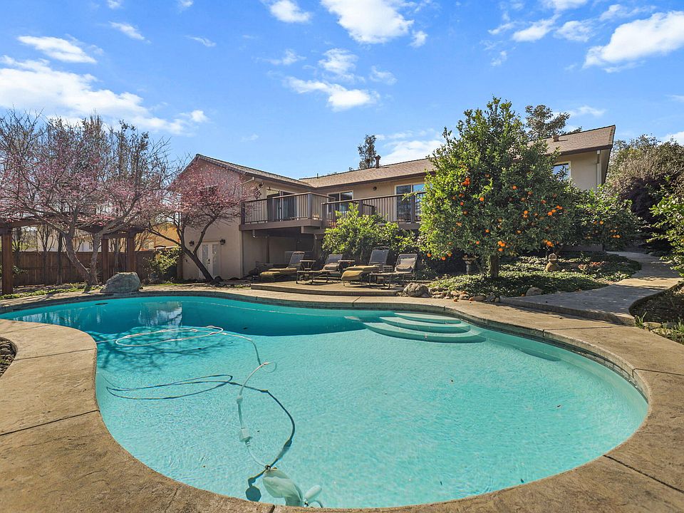 1st image of 3410 Scenic Dr