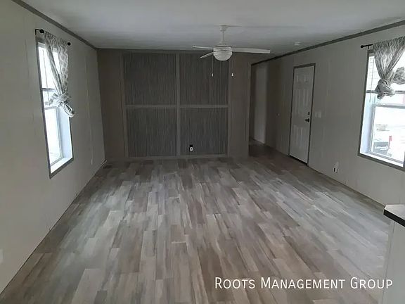 4th image of 61 Willow St #61