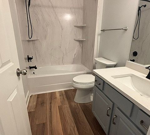 5th image of 4845 Bevendean Dr Unit E2