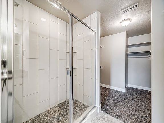 5th image of 4423 W Glendon Dr