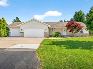 W5561 Amy Ave, APPLETON, WI 54915