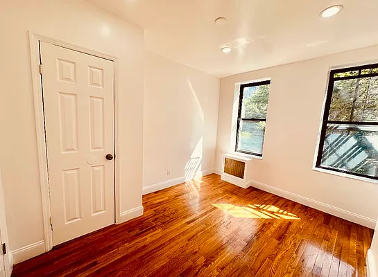 Rented by Douglas Elliman | media 4