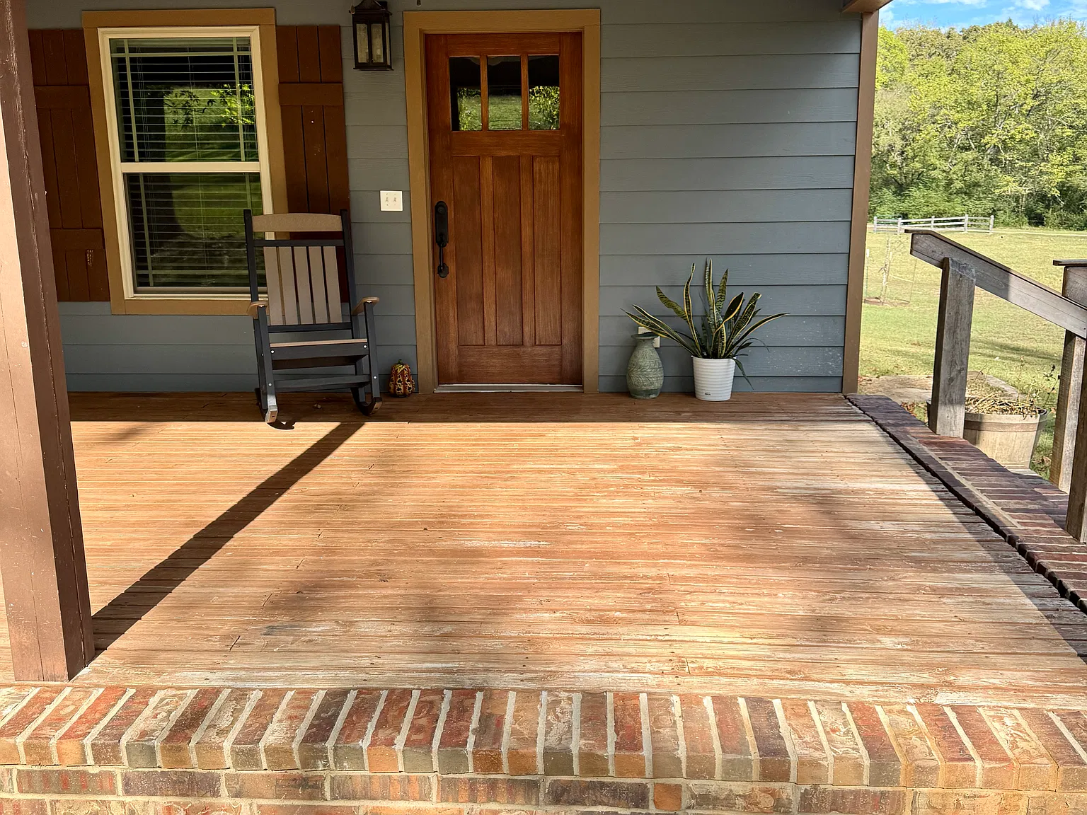 2 bed, 1000 sqft, $1,050 — Photo 2