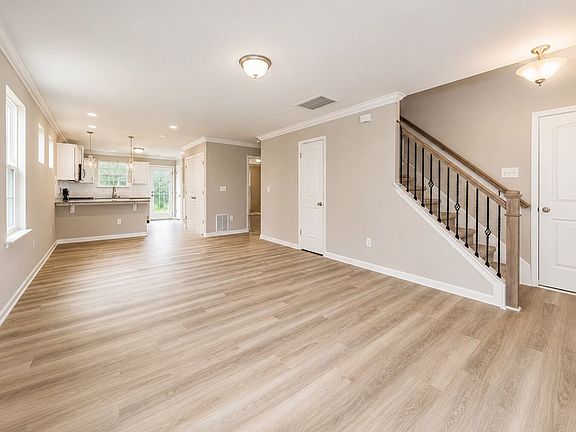 3rd image of 4020 Winding Vine Ln
