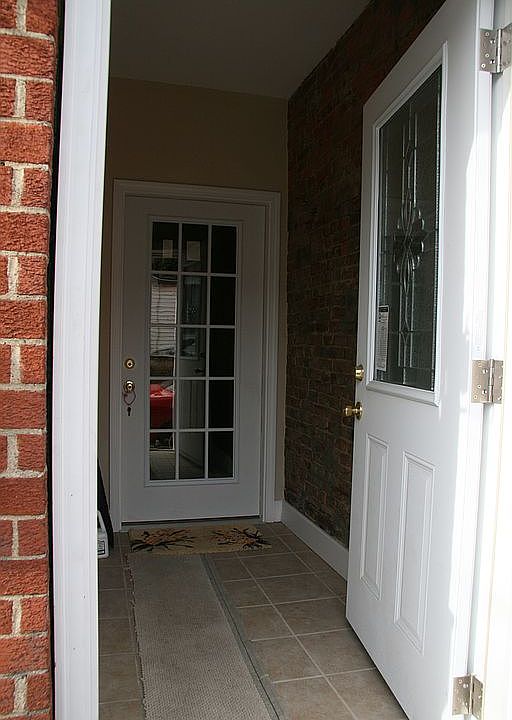 2nd-FL-APT Entrance 
