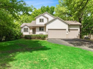 9440 Overlook Ct, Champlin, MN 55316