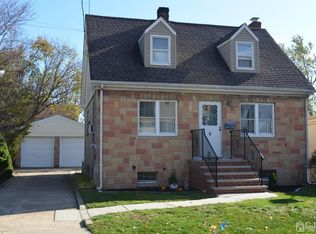 6 Lillian St, Fords, NJ 08863