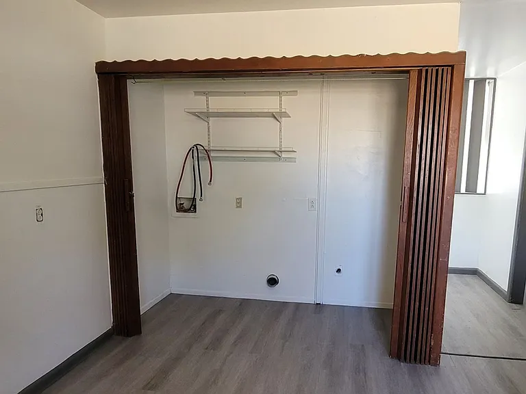 5512 Avenue G — Photo 9