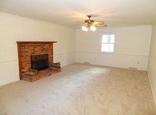 8001 Valencia Rd, Chesterfield, VA 23832