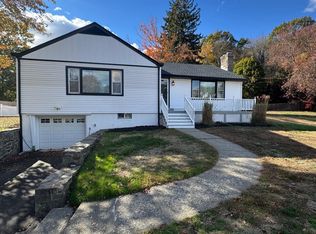 1225 Cutspring Rd, Stratford, CT 06614