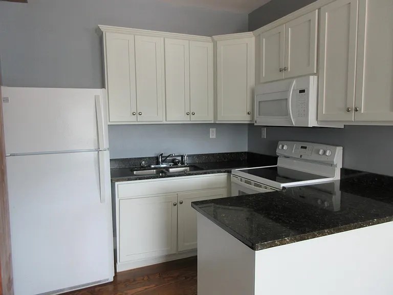202 N Brewer St #B — Photo 6