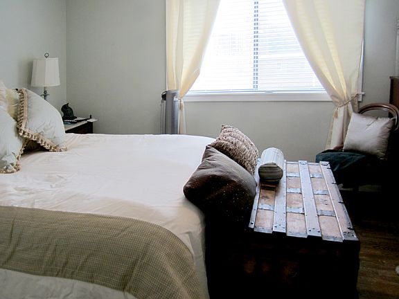 5th image of 2016 N Adams St APT 610
