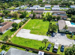 9340 Roan Ln #2, West Palm Beach, FL 33403