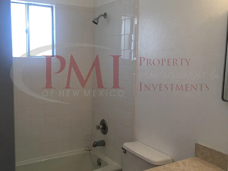 1007 Montana Avenue Apt. A — Photo 11
