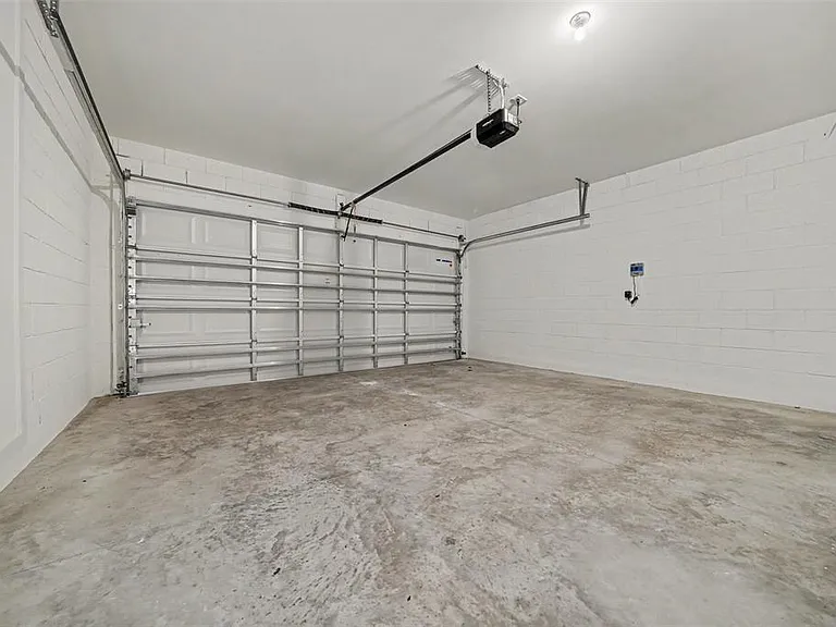 3408 Spineywood Dr — Photo 15