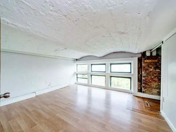 309 East 108th Street image 5 of 41