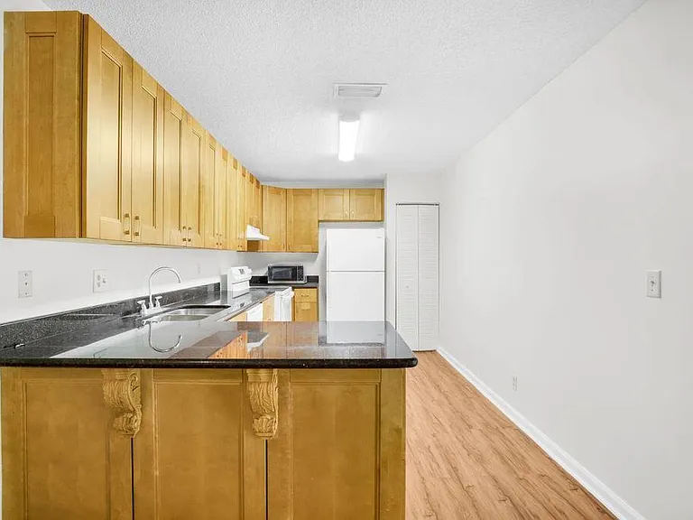 3300 Jaywood Ter #2160 — Photo 7
