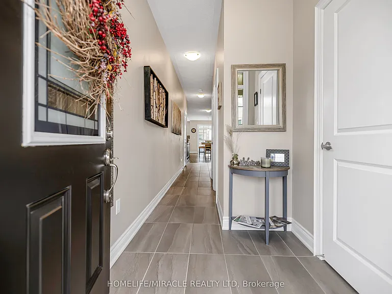 27 Hubbell Rd — Photo 2