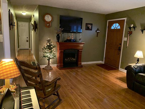 3rd image of 161 Oakmont Dr