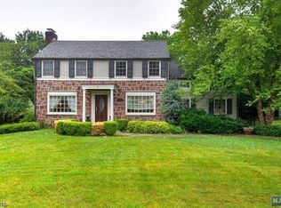 32 Ridge Rd, Little Falls, NJ 07424