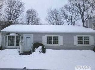29 Laurel Ave, Northport, NY 11768