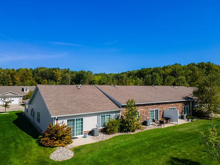 Redwood Shelby Township — Photo 13