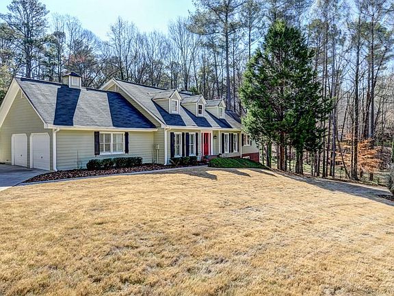 3rd image of 202 Oak Forest Dr SE