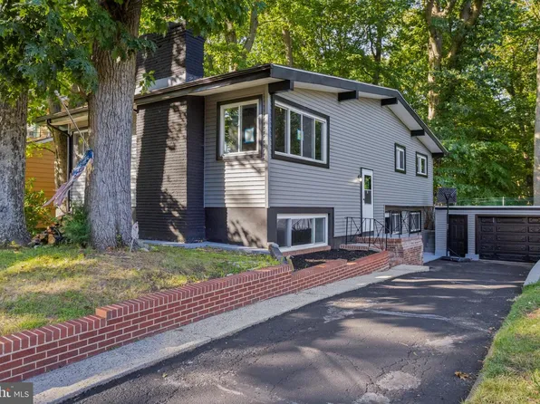 1498 Stuyvesant Ave, Trenton, NJ 08618