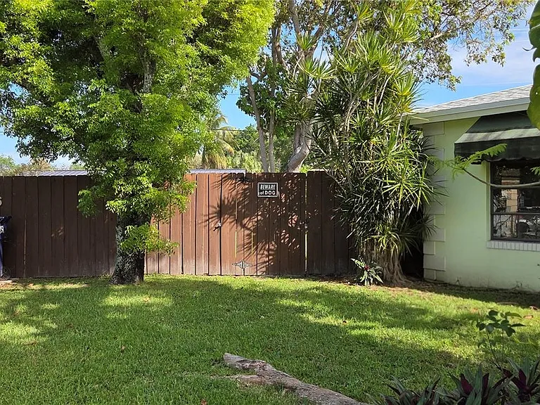19851 SW 103rd Ct #19851 — Photo 3