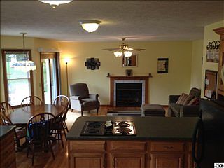 4th image of 371 Big Horn Ln