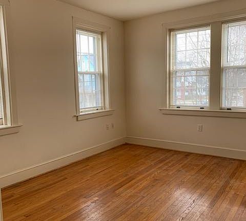 4th image of 260 Hatton St
