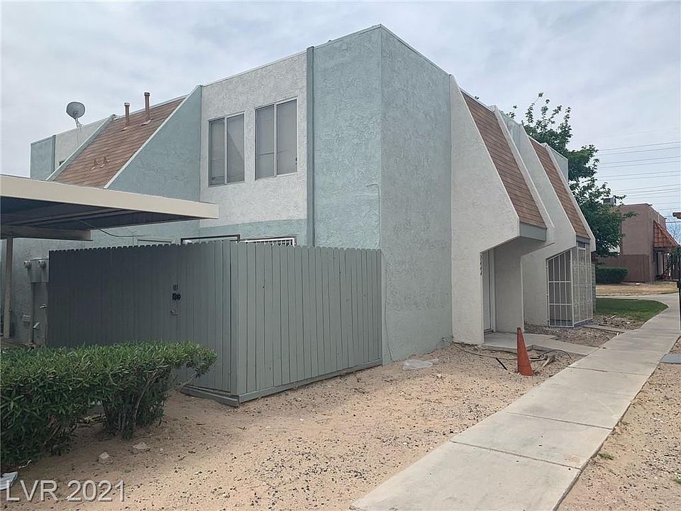 1st image of 3444 Villa Knolls West Dr