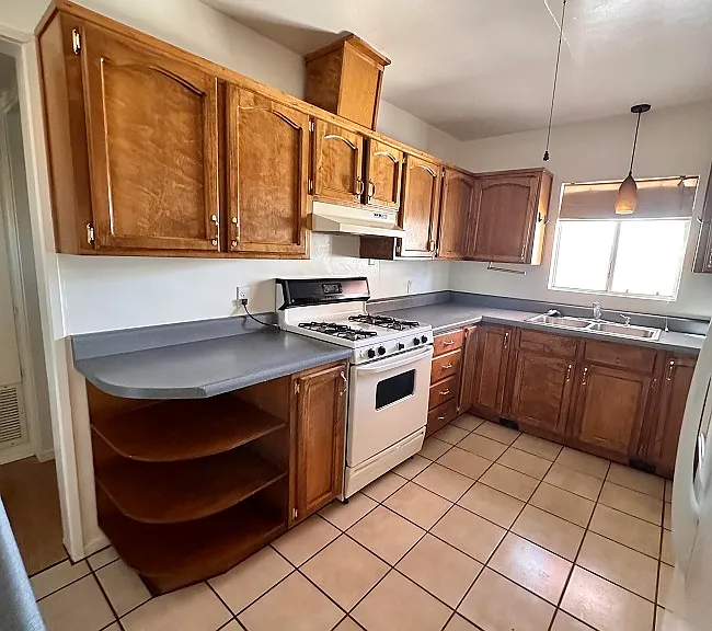 314 S 21st Ave — Photo 5