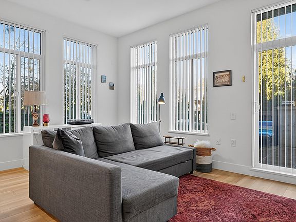 4th image of 708 Edgar Ave #108