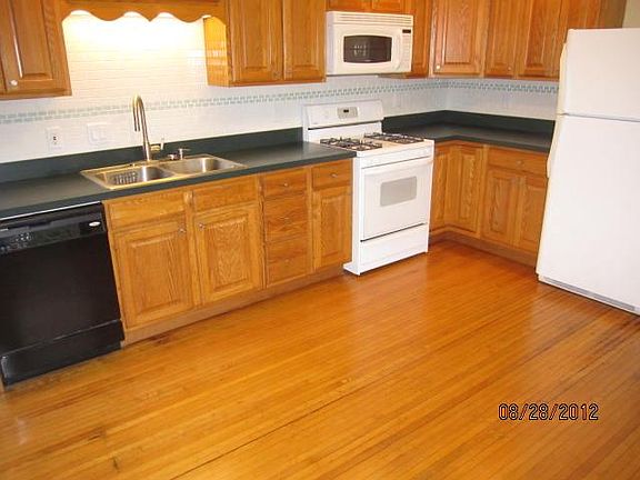 5th image of 3200 1st Ave S #2